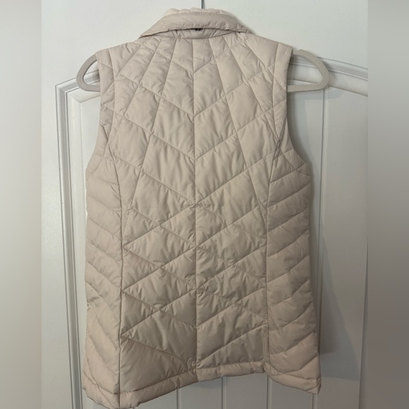 SOLD Columbia Women's Heavenly Omni-Heat Vest - Picture 3 of 6